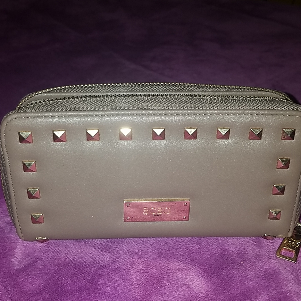NWOT BY BCBG PARIS WALLET